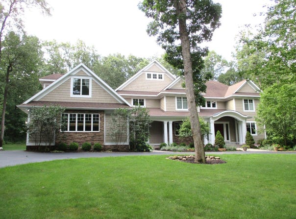 3099 Pickford Drive SE, Ada, MI 49301