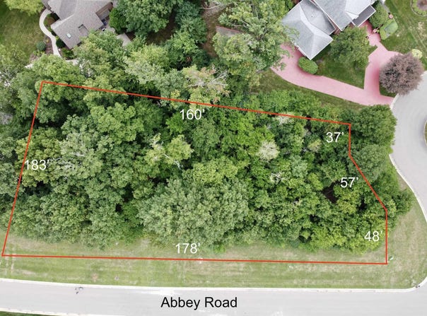 1037 Abbey Road, Monroe, MI 48161