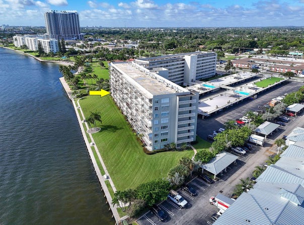 801 Lake Shore Drive, Lake Park, FL 33403