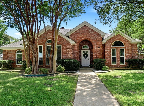 1321 Oak Harbor Boulevard, Azle, TX 76020