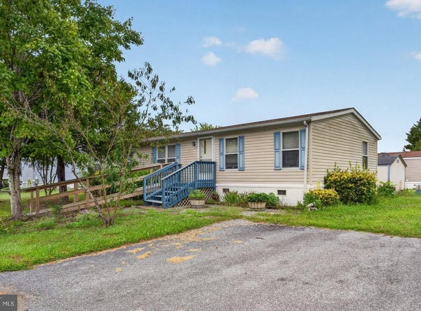 28 EMERY Circle, DELMAR, DE 19940