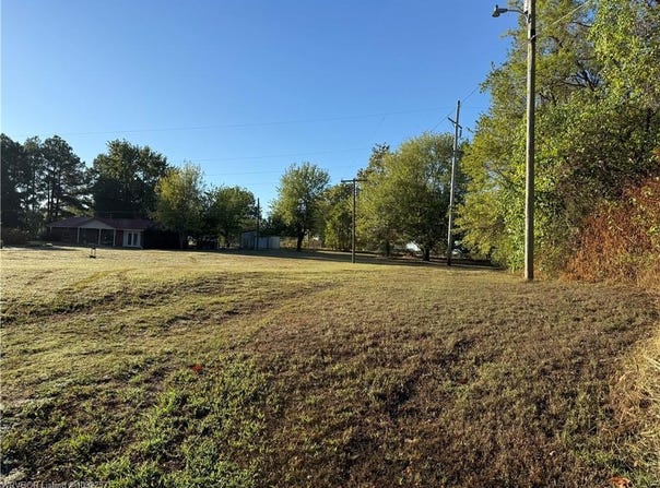 19637 Chloe Layne RD, Spiro, OK 74959