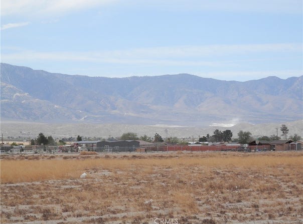 0 Octavo St. + Pearl Rd, Lucerne Valley, CA 92356