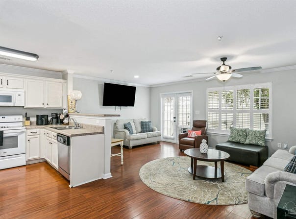 156 Swaying Pine Ct, Crestview, FL 32539
