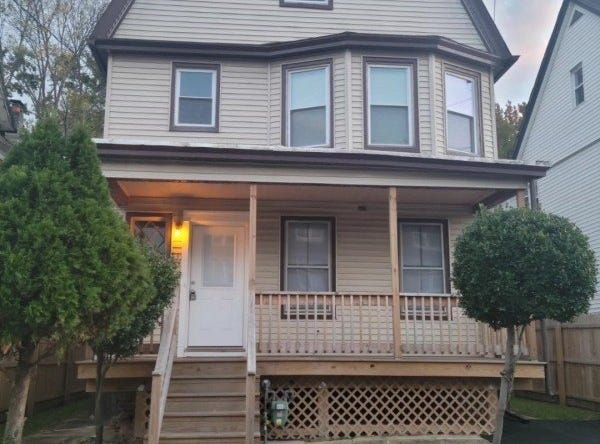 133 W 3rd Ave, Roselle Boro, NJ 07203-1207