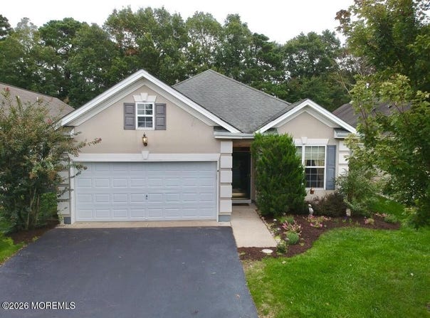 44 Marlow Drive, Jackson, NJ 08527