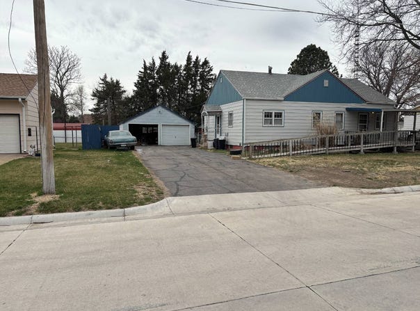 712 Hall St, Oberlin, KS 67749
