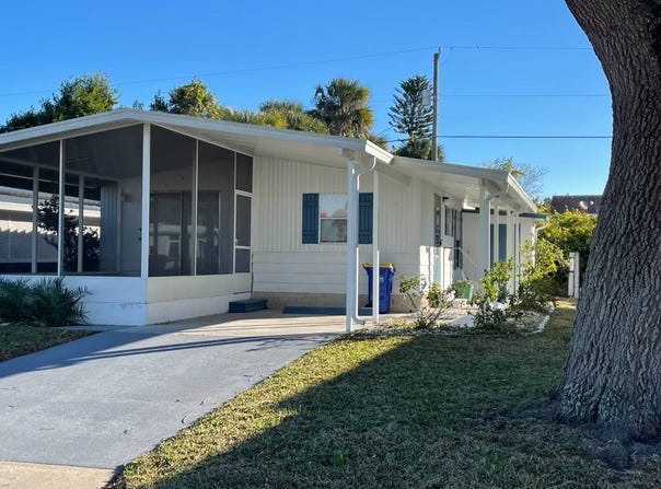 7 Las Palmas, Edgewater, FL 32132