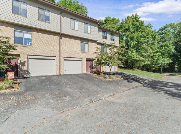 3375 Morning Dove Rd, Roanoke, VA 24018