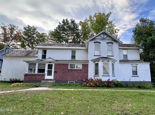 339 Main Street, Corinth, NY 12822