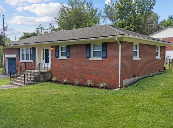 111 Pinehurst Drive, Frankfort, KY 40601