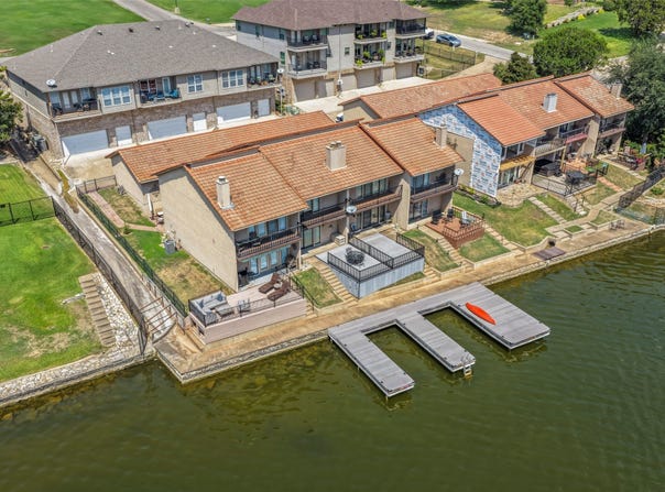 5515 Club Cove Court, De Cordova, TX 76049