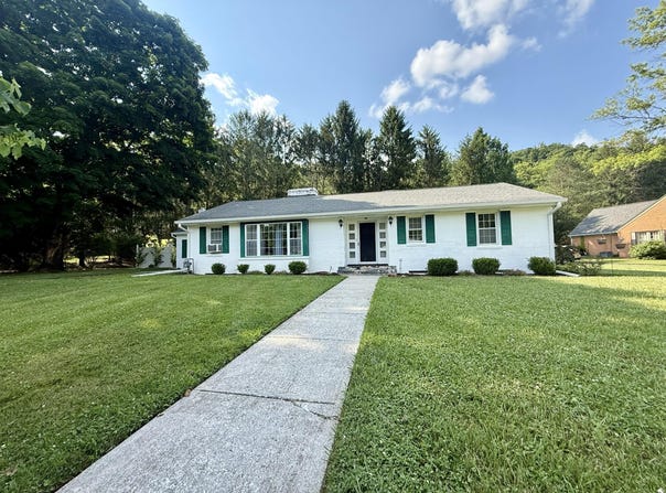 114 Orchard Dr, Narrows, VA 24124