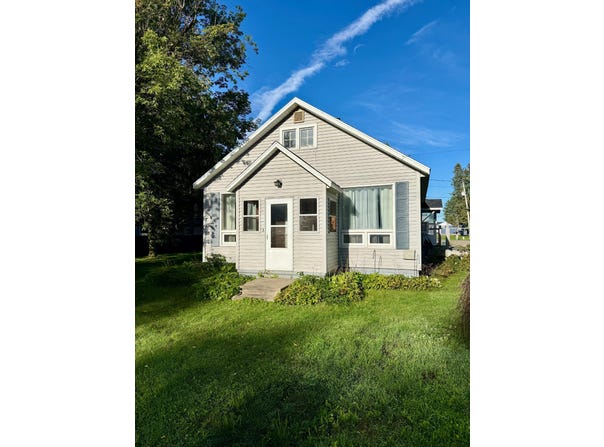 1022 DELEGLISE ST, Antigo, WI 54409