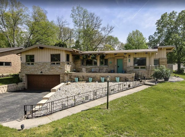675 S Broadmoor Boulevard, Springfield, OH 45504