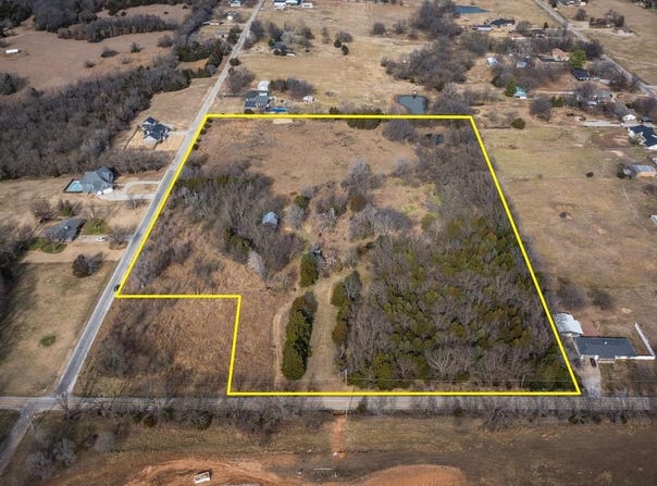 2216 E Chestnut, Arkansas City, KS 67005