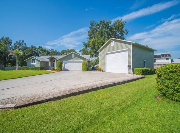 3555 3RD Place SW, Vero Beach, FL 32968