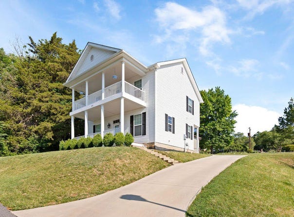 405 EVANS Dr, Lexington, VA 24450
