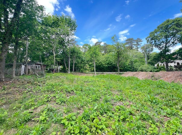 24 Towanticut Avenue, Oak Bluffs, MA 02557