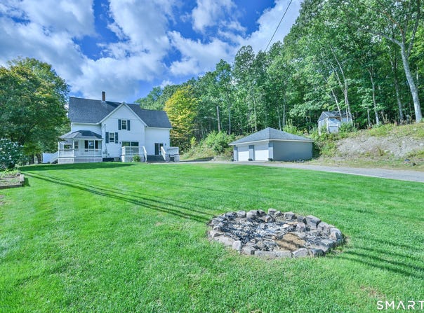 990 Riverside Drive, Thompson, CT 06255