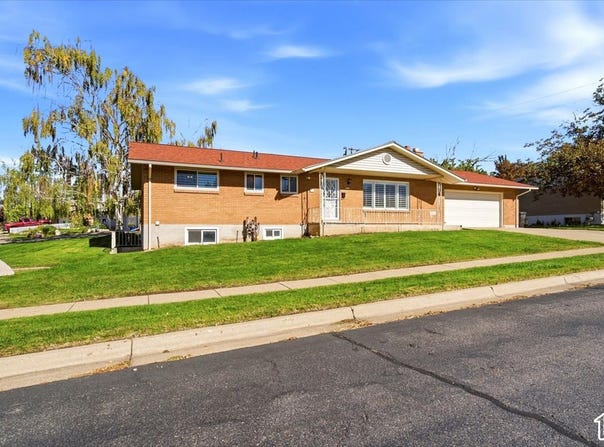 1217 E 1100 S, Clearfield, UT 84015