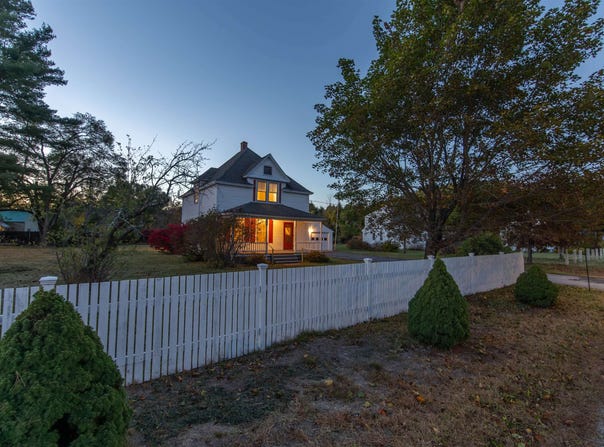 35 Deer Hill Road, Tamworth, NH 03817