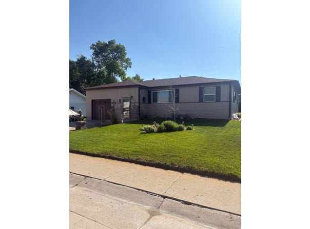 1223 Yellowstone Ave., Alliance, NE 69301