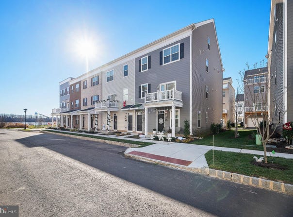 104 B KING ST, BENSALEM, PA 19020