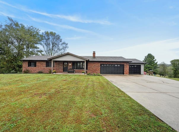 10616 Millstone Drive, Aurora, IN 47001