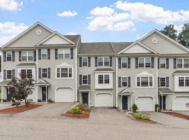 8 Bradley Dr, Groton, MA 01450