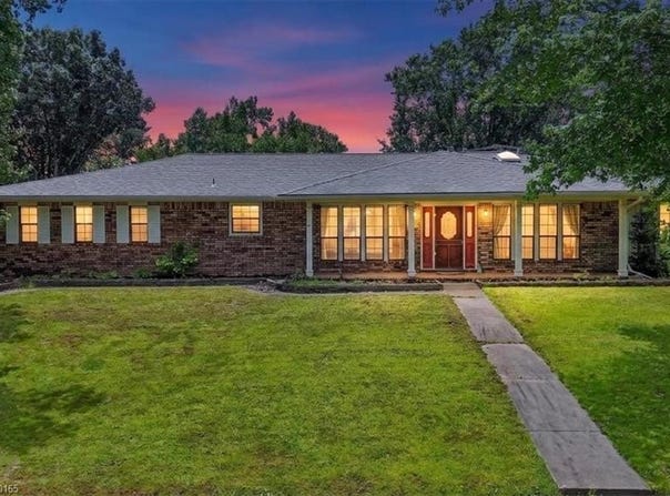 404 Ridge DR, Sallisaw, OK 74955