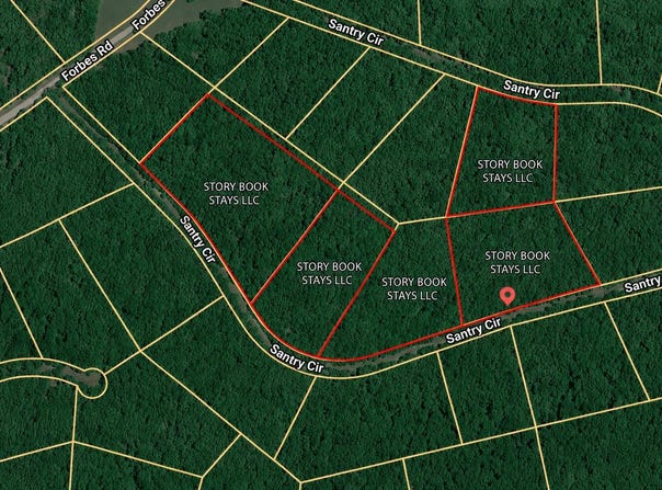 Santry Circle, Edwards, MO 65326