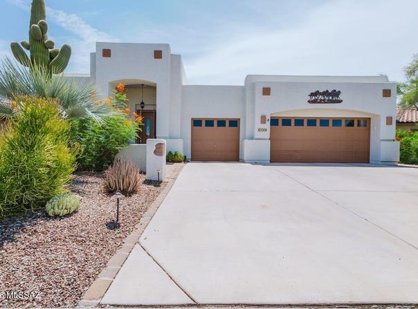 2506 E Bluejay Bluff Lane, Green Valley, AZ 85614