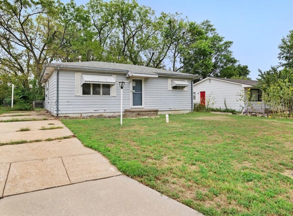 1008 S Summit St, El Dorado, KS 67042-3657