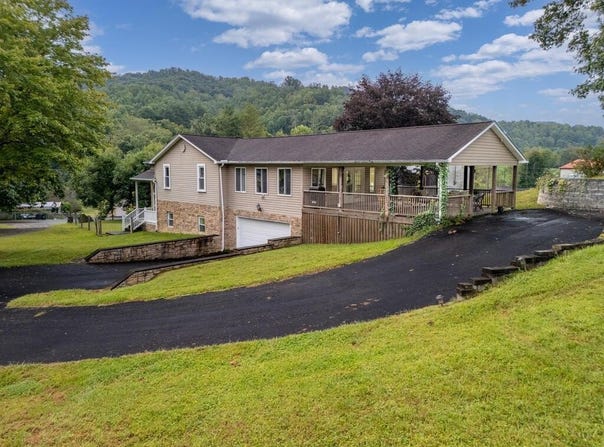 900 Maple Fork Road, MT. HOPE, WV 25880