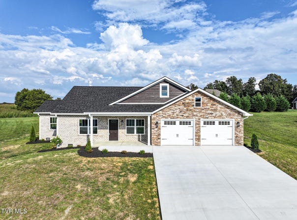 71 Clear Mountain Trail, Greeneville, TN 37745