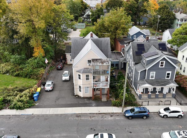 15 Summer Street, Waterbury, CT 06704