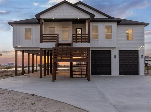 10 Westpointe Dr., ROCKPORT, TX 78382