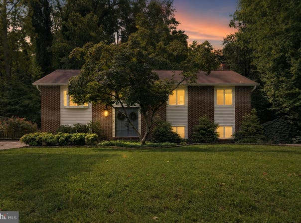 870 TWIN HARBOR Drive, ARNOLD, MD 21012