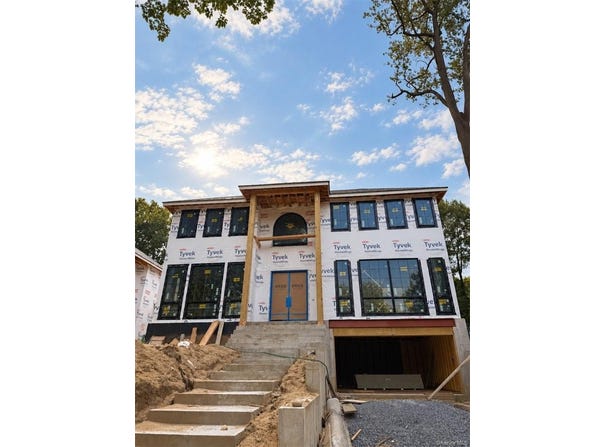 74 Wensley Drive, Great Neck, NY 11020
