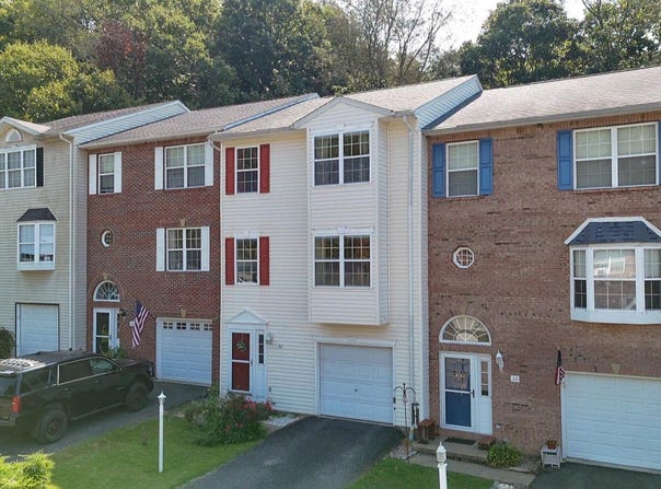 32 Fairway Drive, Mount Clare, WV 26408
