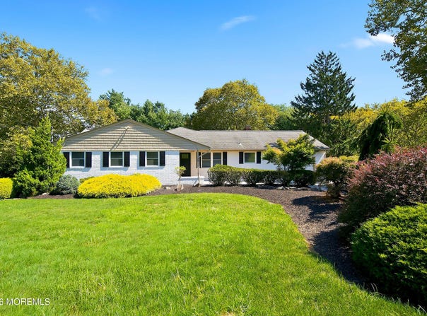29 Centerville Road, Holmdel, NJ 07733
