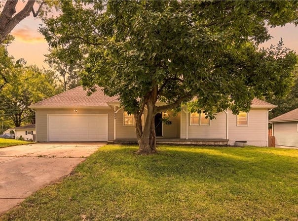 9509 E 79th Street, Raytown, MO 64138