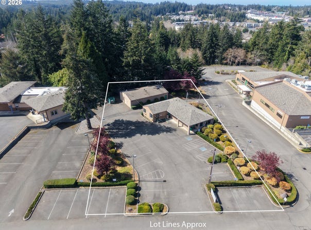2695 N 17TH St, CoosBay, OR 97420