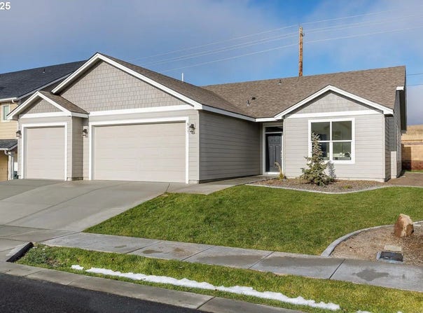 817 E Autumn Ave, Hermiston, OR 97838