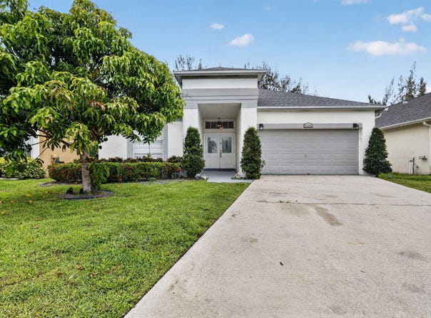 5291 Fox Trace, West Palm Beach, FL 33417