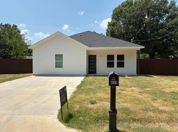 839 SW 7th Street, Cooper, TX 75432