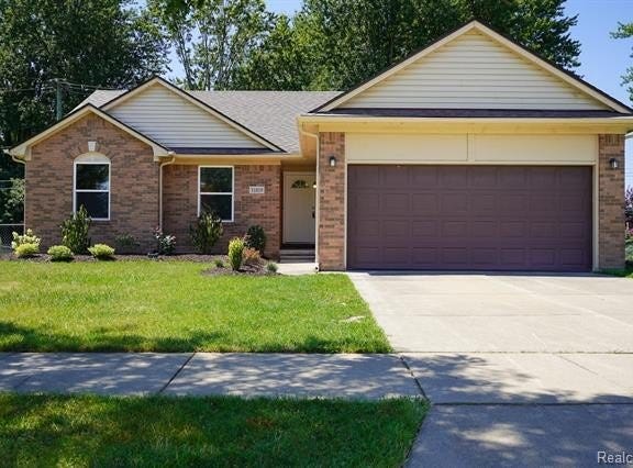 51819 Kings Pointe Drive, New Baltimore, MI 48047