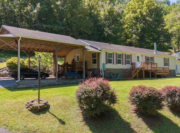 458 Bell Street, Webster Springs, WV 26288