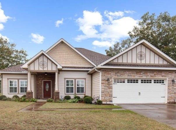 205 Weeping Willow Trail, Headland, AL 36345